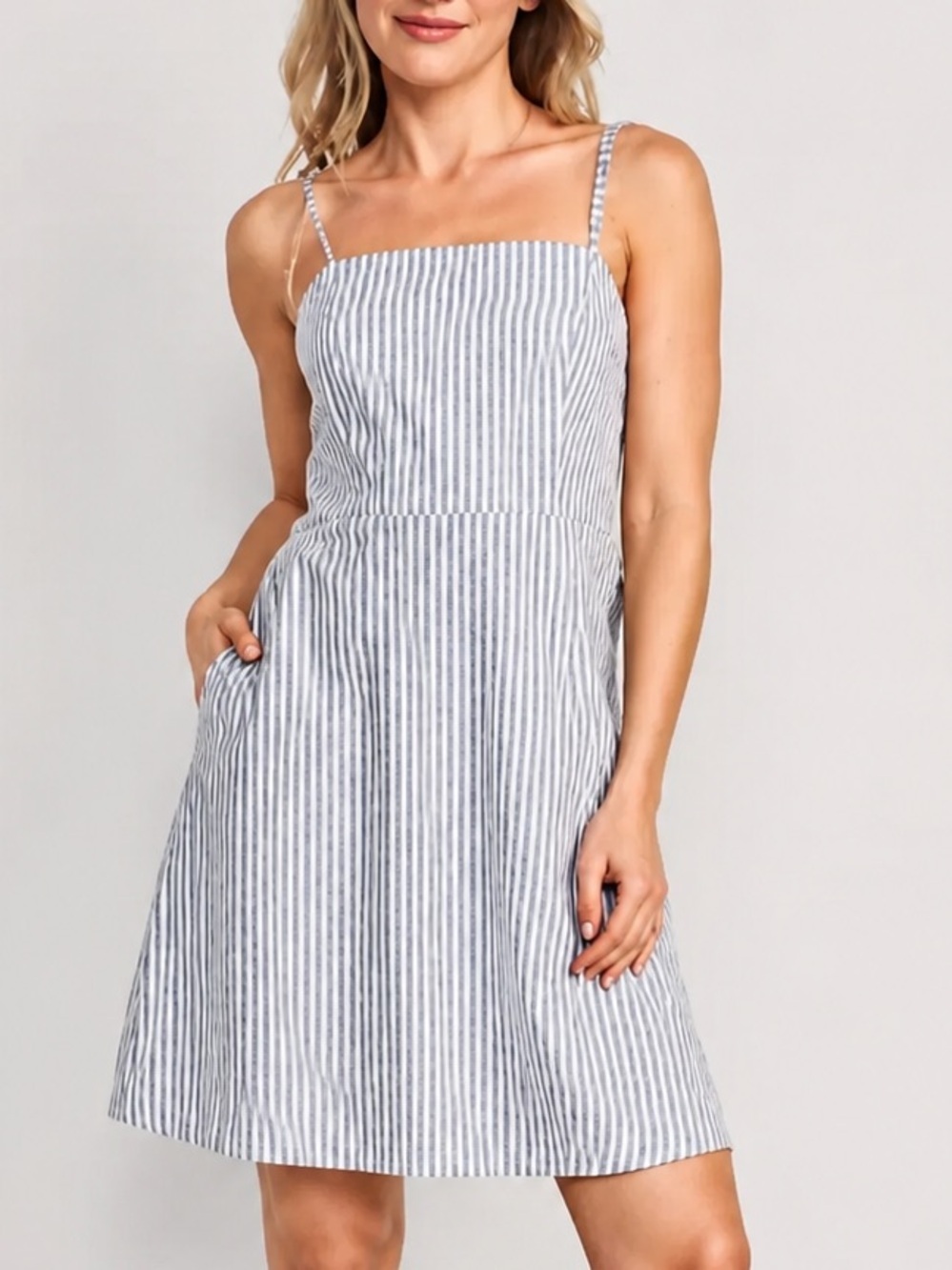 Old Navy Striped Linen Blend Tie Strap Dress Size Large Navy White Pockets (1408